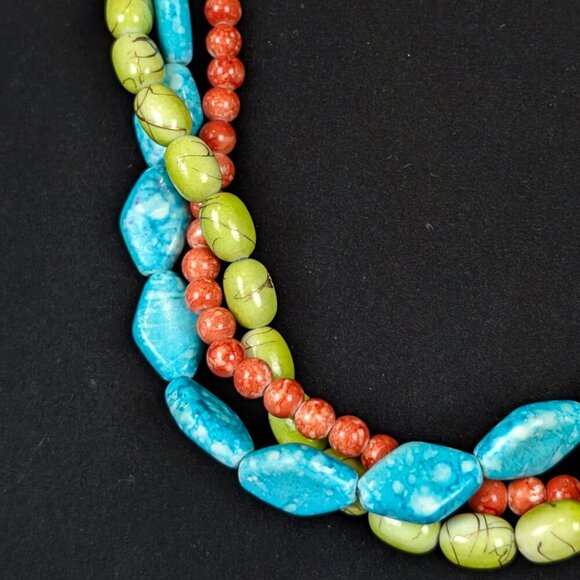 (2/$20) Premier Designs 3-Strand Colourful Beaded Necklace - Picture 3 of 5